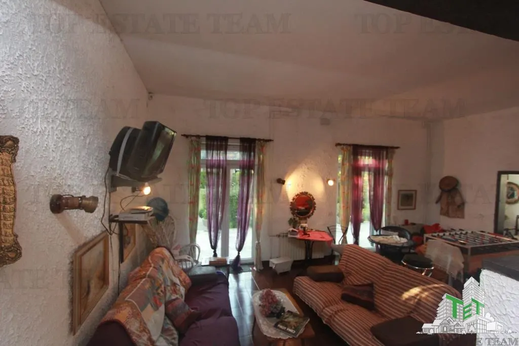 Villa en Venta en Kotor, Montenegro - foto 13
