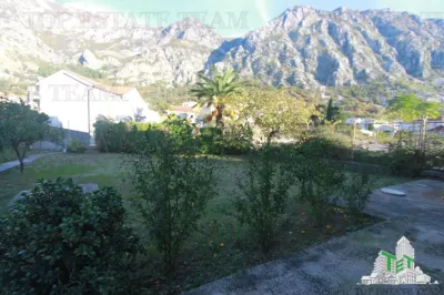 Villa en Venta en Kotor, Montenegro - foto 4