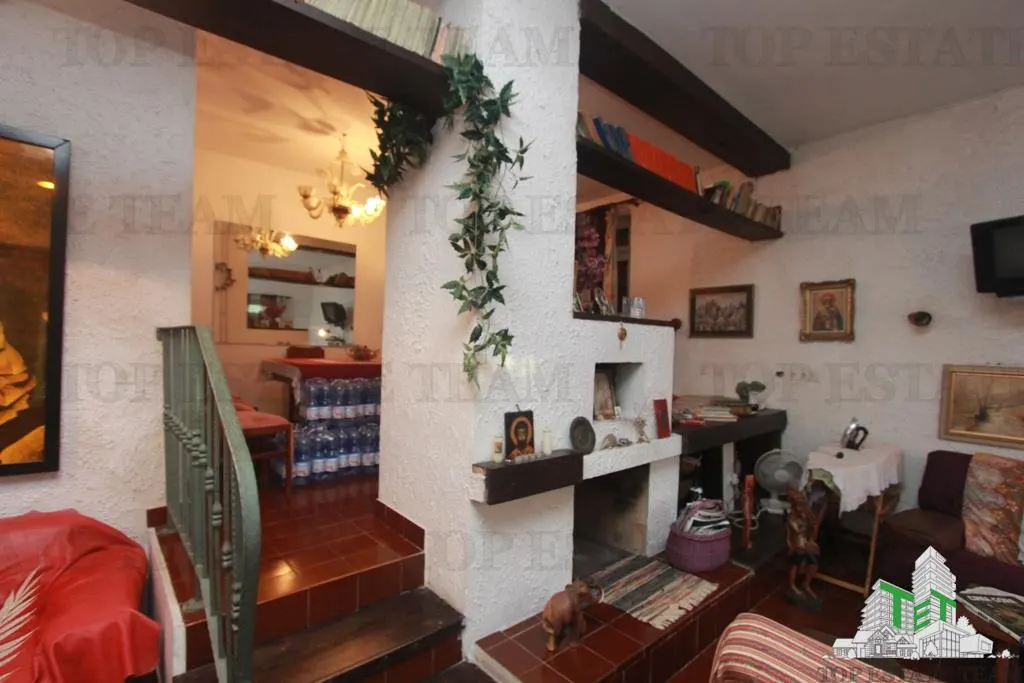 Villa en Venta en Kotor, Montenegro - foto 8