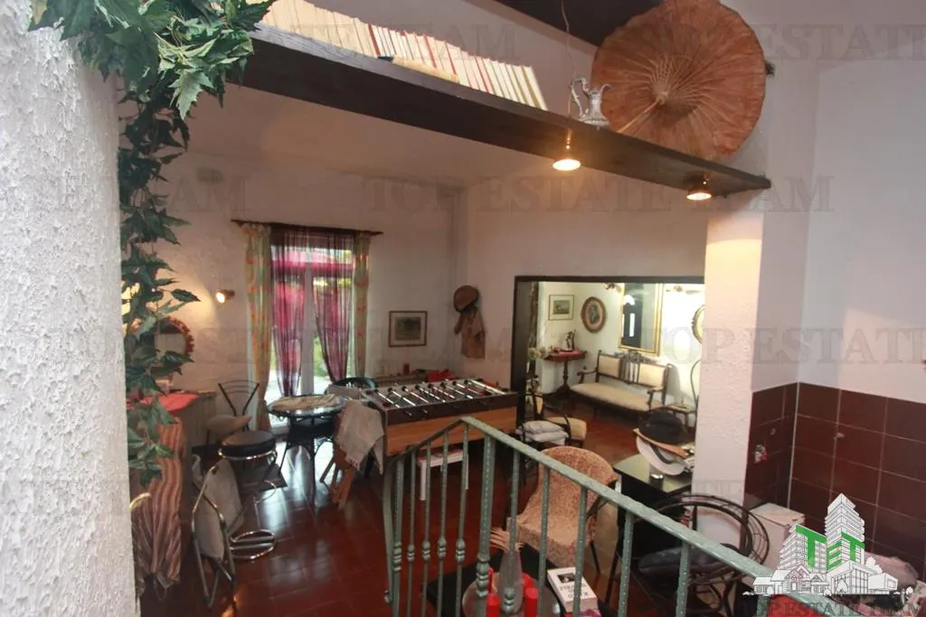 Villa en Venta en Kotor, Montenegro - foto 9