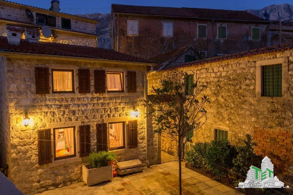 Villa for Sale in Kotor, Montenegro - foto 5