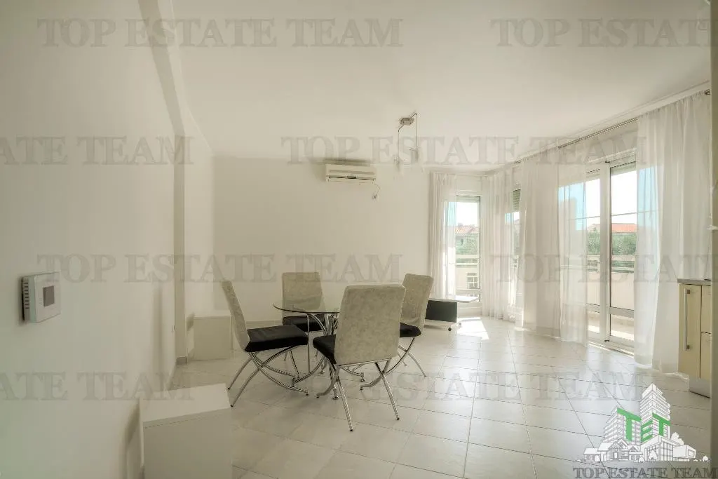 Apartamento en Venta en Budva, Montenegro - foto 1