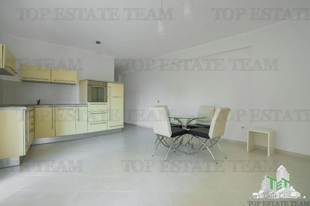 Apartamento en Venta en Budva, Montenegro - foto 2