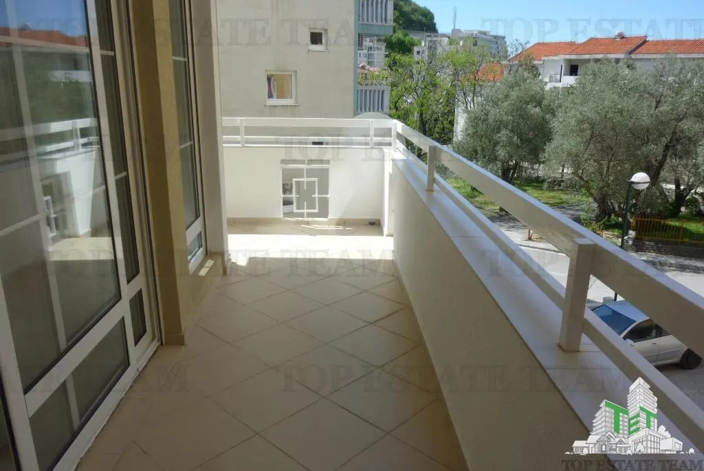 Apartamento en Venta en Budva, Montenegro - foto 10