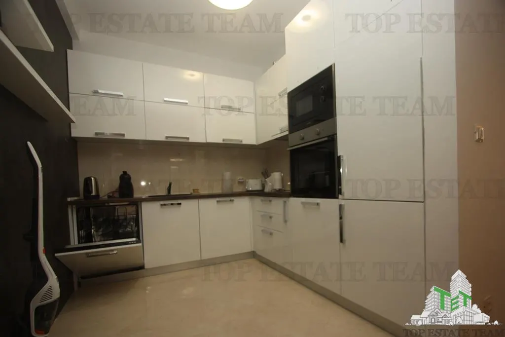 Apartamento en Venta en Budva, Montenegro - foto 4