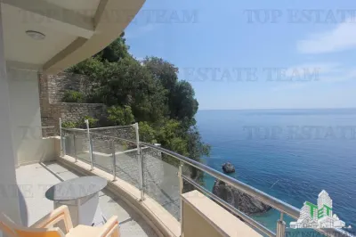 Apartamento en Venta en Budva, Montenegro - foto 2