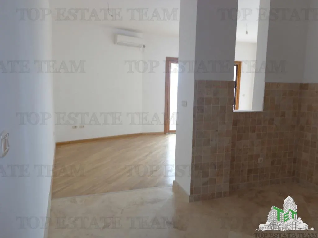 Apartamento en Venta en Budva, Montenegro - foto 5