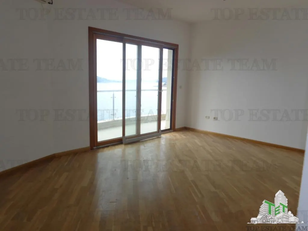 Apartamento en Venta en Budva, Montenegro - foto 7