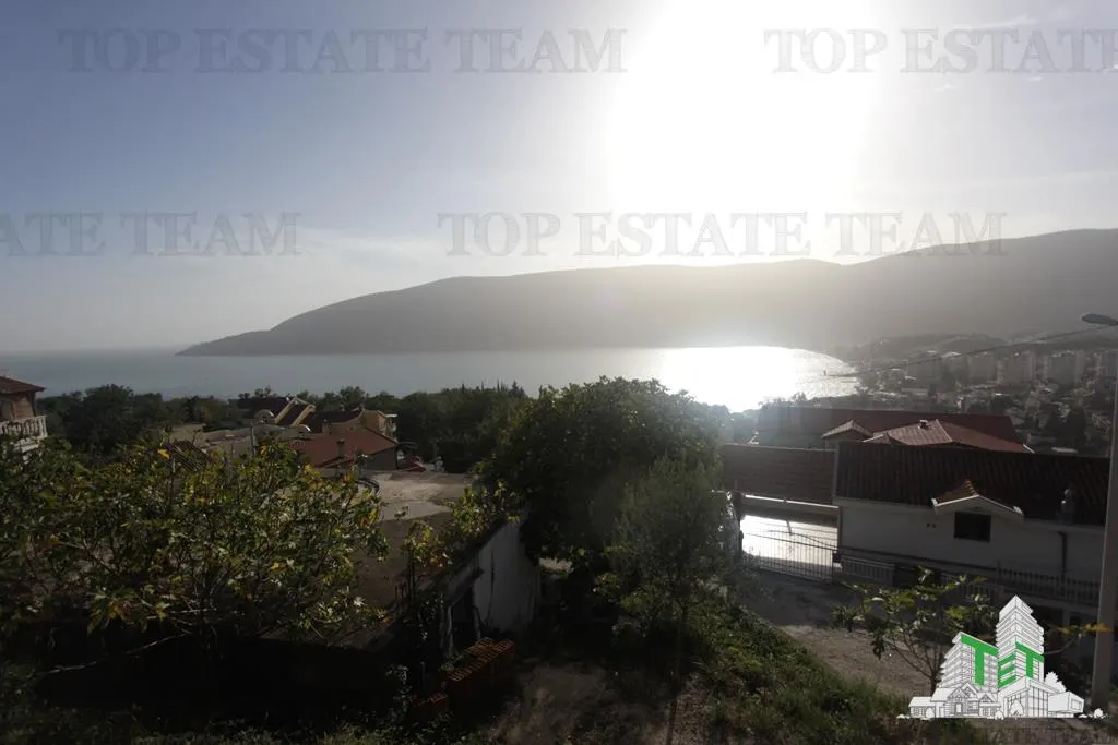 Villa for Sale in Herceg-Novi, Montenegro - foto 1