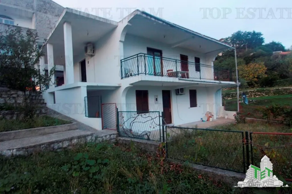 Villa for Sale in Herceg-Novi, Montenegro - foto 1