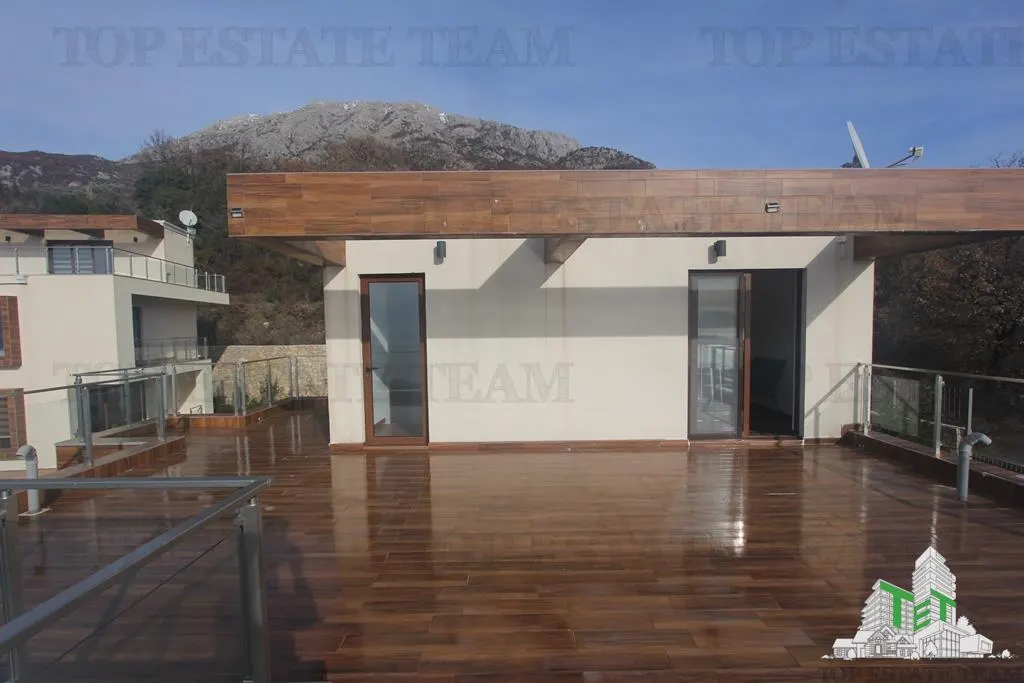 Villa en Venta en Bar, Montenegro - foto 2
