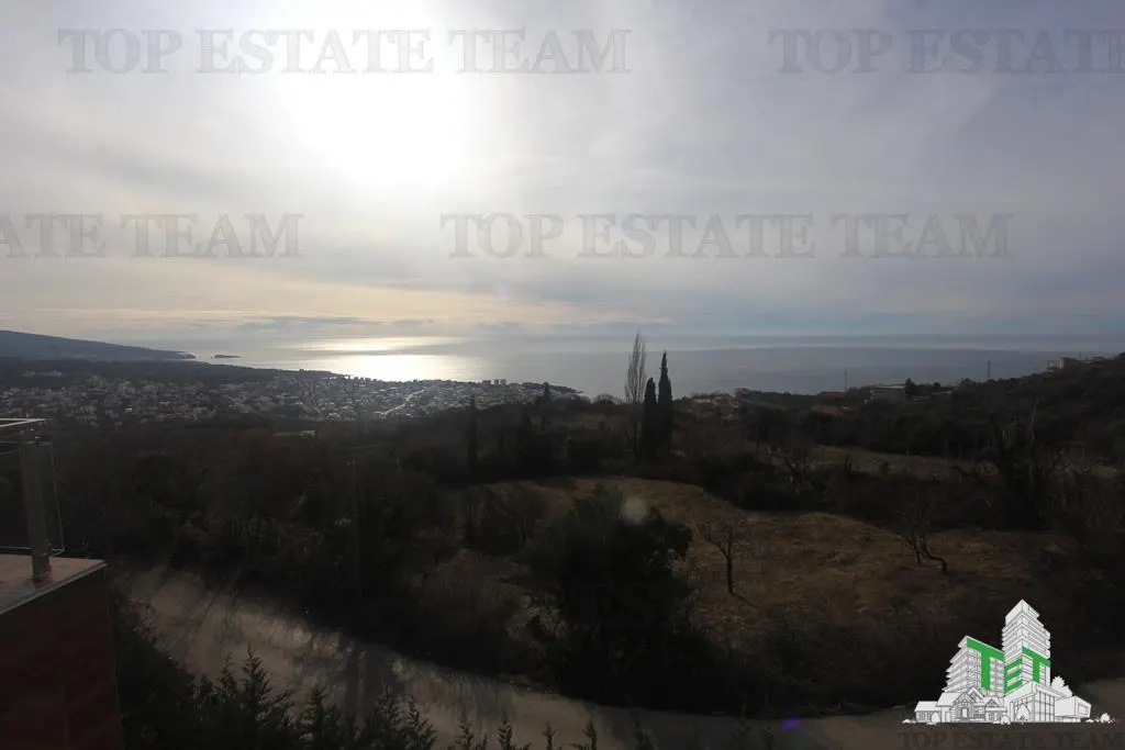 Villa en Venta en Bar, Montenegro - foto 3