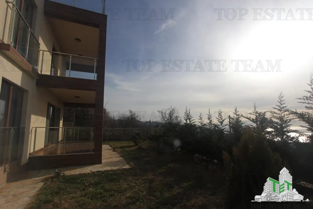 Villa en Venta en Bar, Montenegro - foto 6