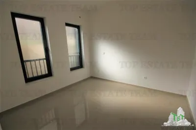 Apartamento en Venta en Herceg-Novi, Montenegro - foto 5