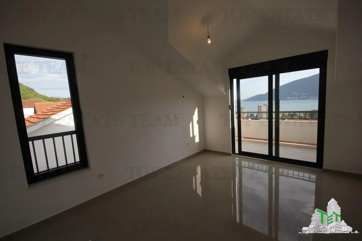 Apartamento en Venta en Herceg-Novi, Montenegro - foto 8