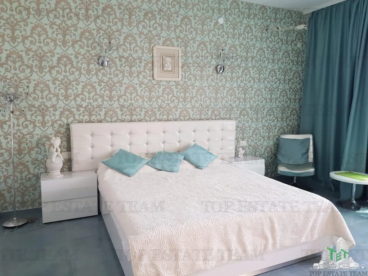 Villa en Venta en Budva, Montenegro - foto 6