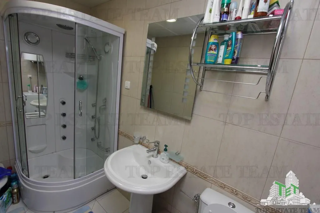 Appartement à Vendre à Budva, Monténégro - foto 13