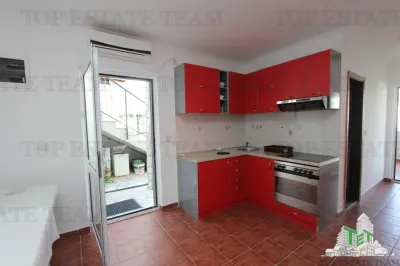 Apartamento en Venta en Herceg-Novi, Montenegro - foto 9