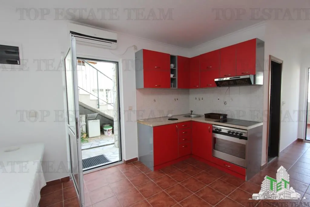 Apartamento en Venta en Herceg-Novi, Montenegro - foto 9