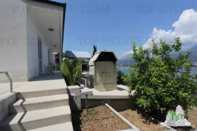 Villa for Sale in Herceg-Novi, Montenegro - foto 3