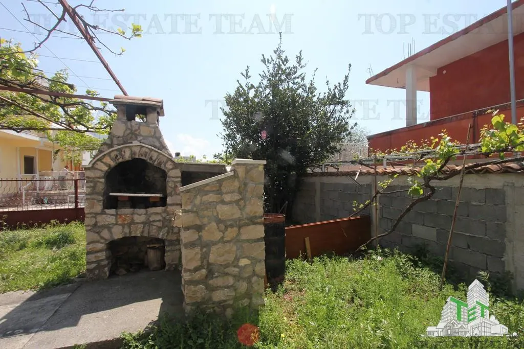 Villa en Venta en Bar, Montenegro - foto 11