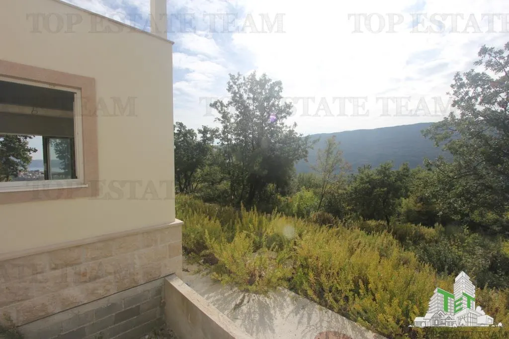 Villa for Sale in Herceg-Novi, Montenegro - foto 14