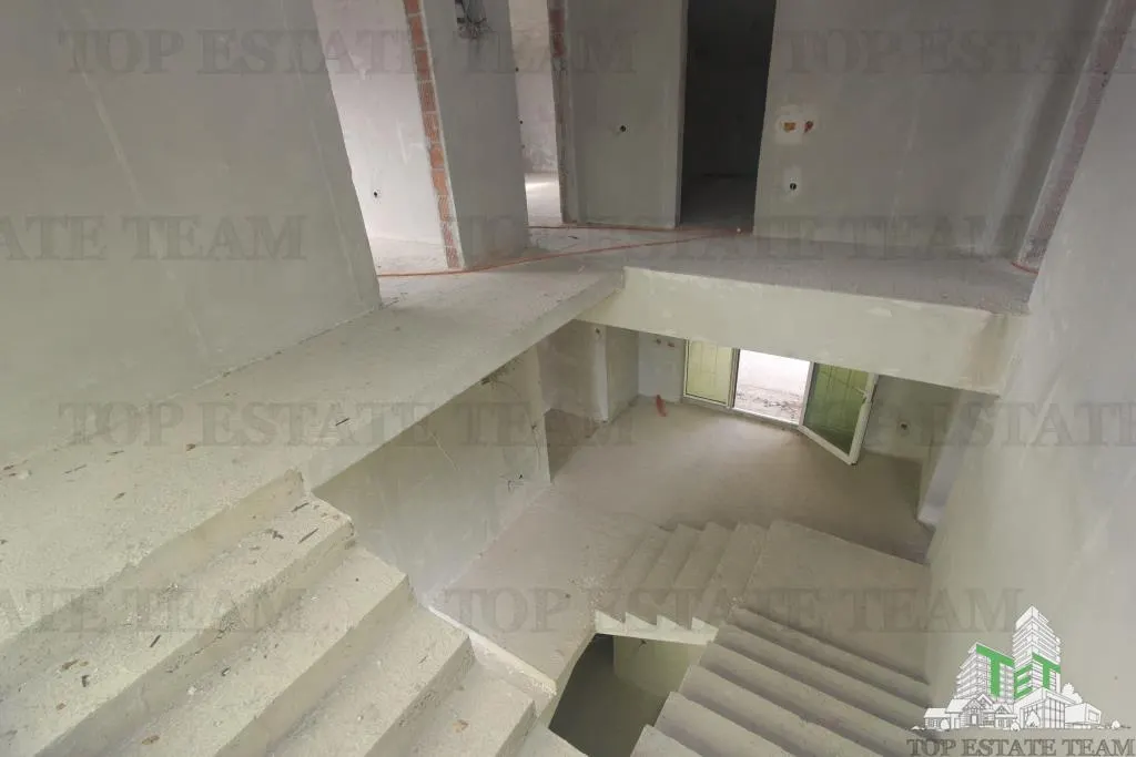 Villa for Sale in Herceg-Novi, Montenegro - foto 20