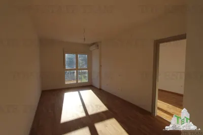 Apartamento en Venta en Herceg-Novi, Montenegro - foto 11