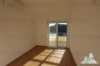 Apartamento en Venta en Herceg-Novi, Montenegro - foto 17