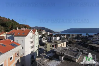 Apartamento en Venta en Herceg-Novi, Montenegro - foto 3