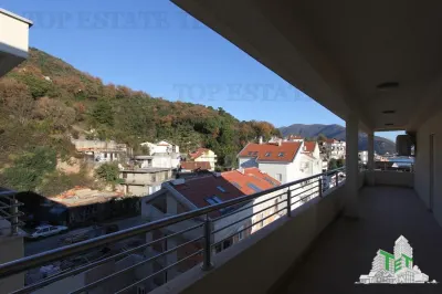 Apartamento en Venta en Herceg-Novi, Montenegro - foto 7