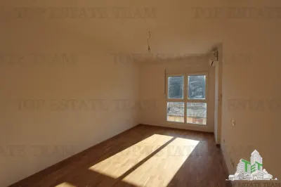 Apartamento en Venta en Herceg-Novi, Montenegro - foto 10