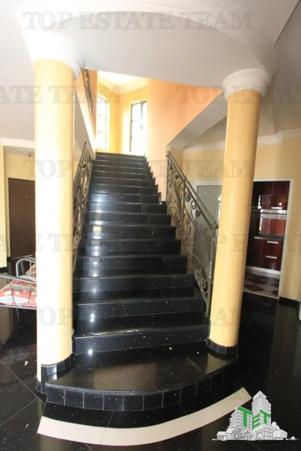 Villa en Venta en Budva, Montenegro - foto 14