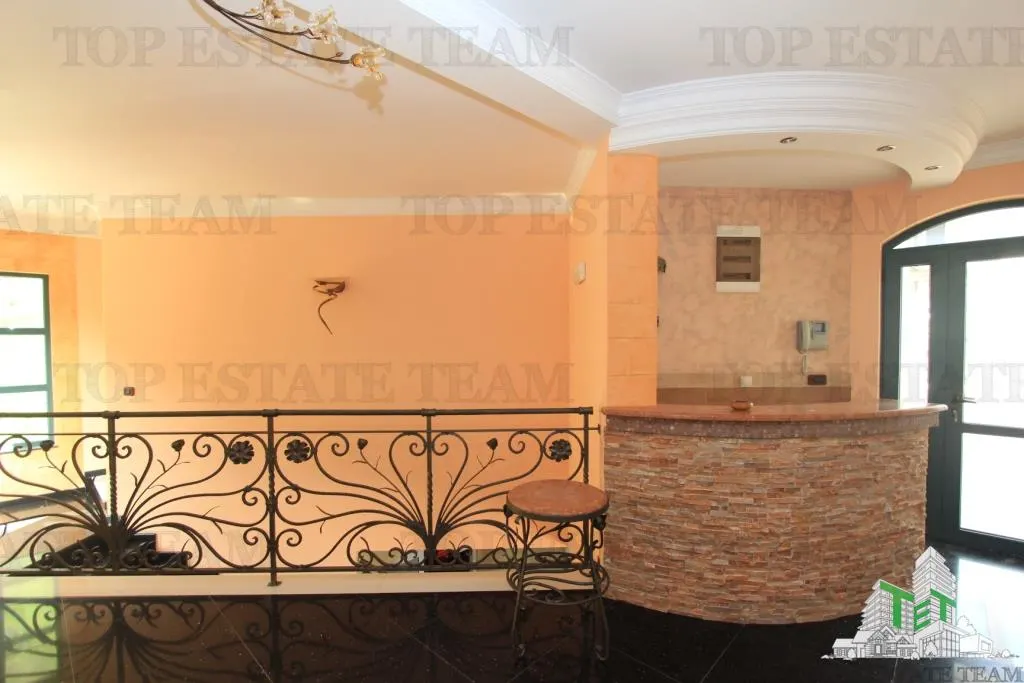 Villa en Venta en Budva, Montenegro - foto 22