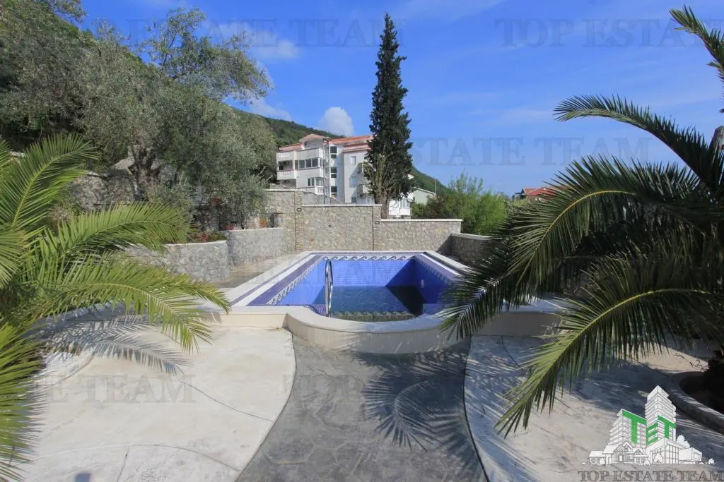 Villa en Venta en Budva, Montenegro - foto 4