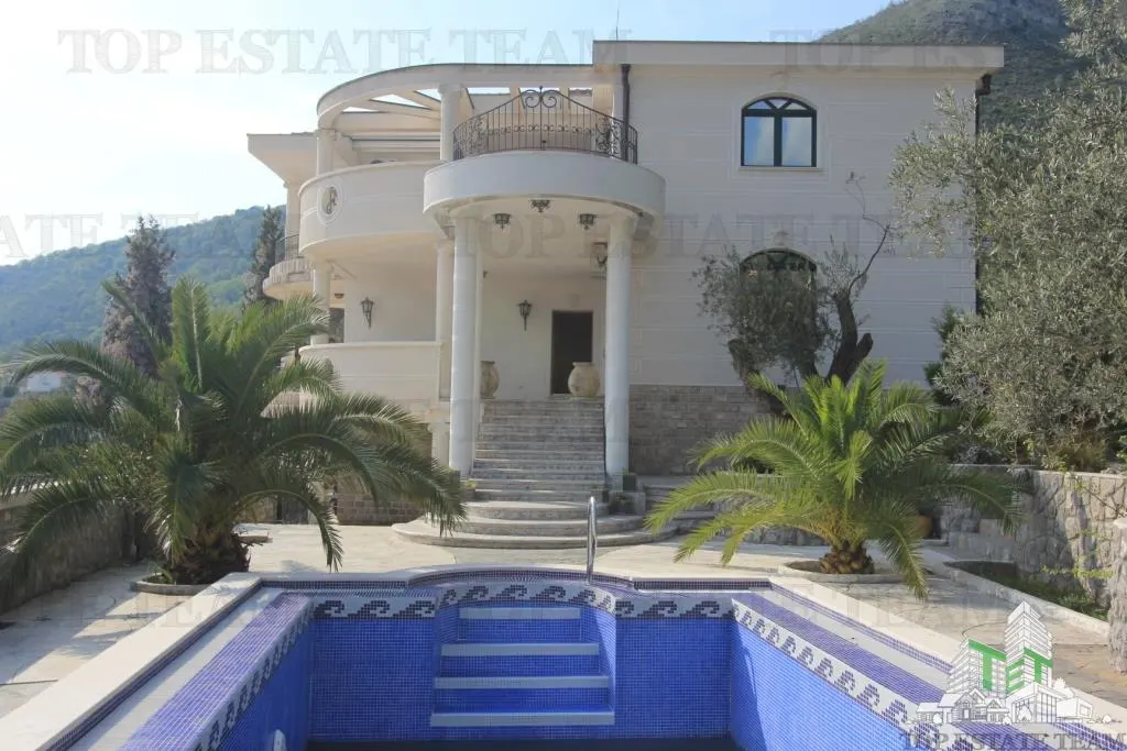 Villa en Venta en Budva, Montenegro - foto 5