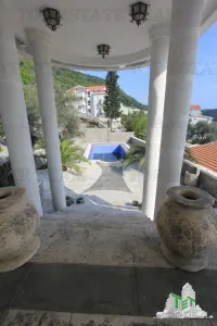 Villa en Venta en Budva, Montenegro - foto 10