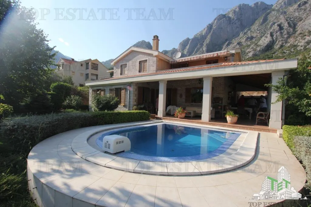 Villa en Venta en Kotor, Montenegro - foto 14
