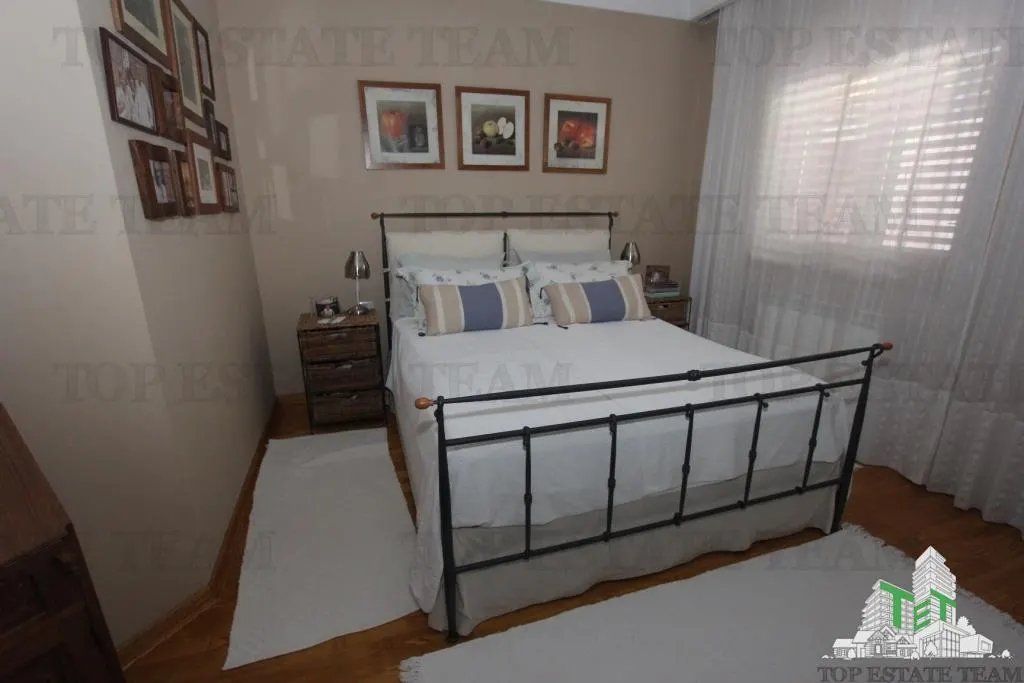 Villa en Venta en Kotor, Montenegro - foto 9