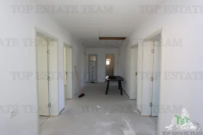 Villa en Venta en Ulcin, Montenegro - foto 10