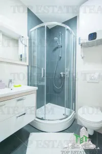 Villa en Venta en Kotor, Montenegro - foto 13