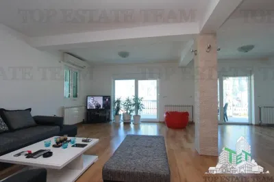 Villa en Venta en Kotor, Montenegro - foto 10