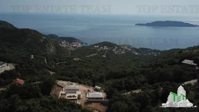 Villa en Venta en Budva, Montenegro - foto 2