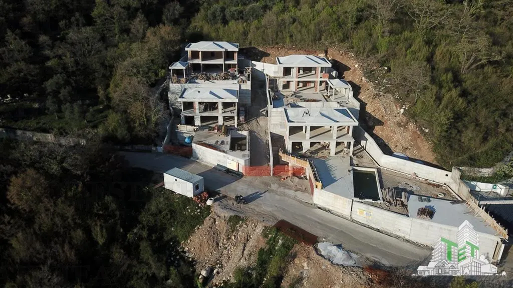 Villa en Venta en Budva, Montenegro - foto 3