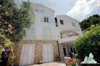 Villa en Venta en Budva, Montenegro - foto 6