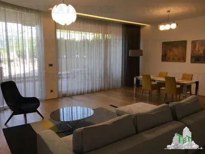 Apartamento en Venta en Budva, Montenegro - foto 2