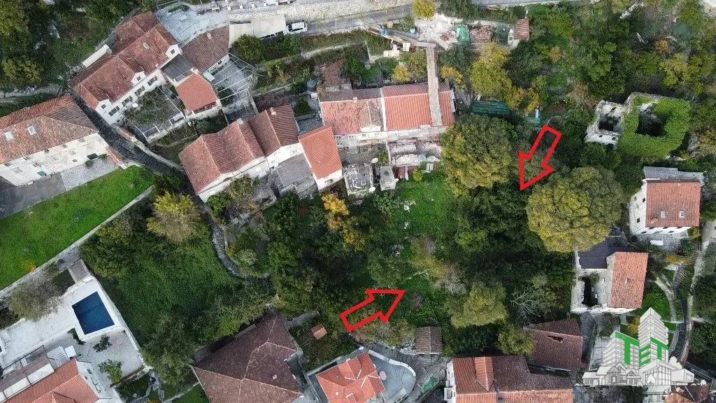 Terrain à Bâtir à Vendre à Kotor, Monténégro - foto 1
