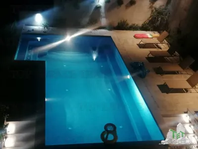 Villa en Venta en Kotor, Montenegro - foto 17