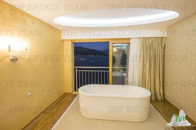 Villa en Venta en Tivat, Montenegro - foto 6