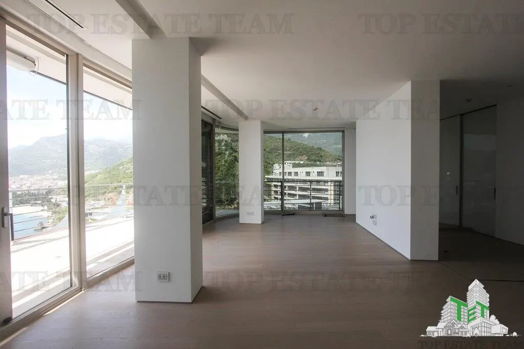 Apartment for Sale in Budva, Montenegro - foto 6